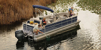 Famliy fishing from Pontoon Boat Rental